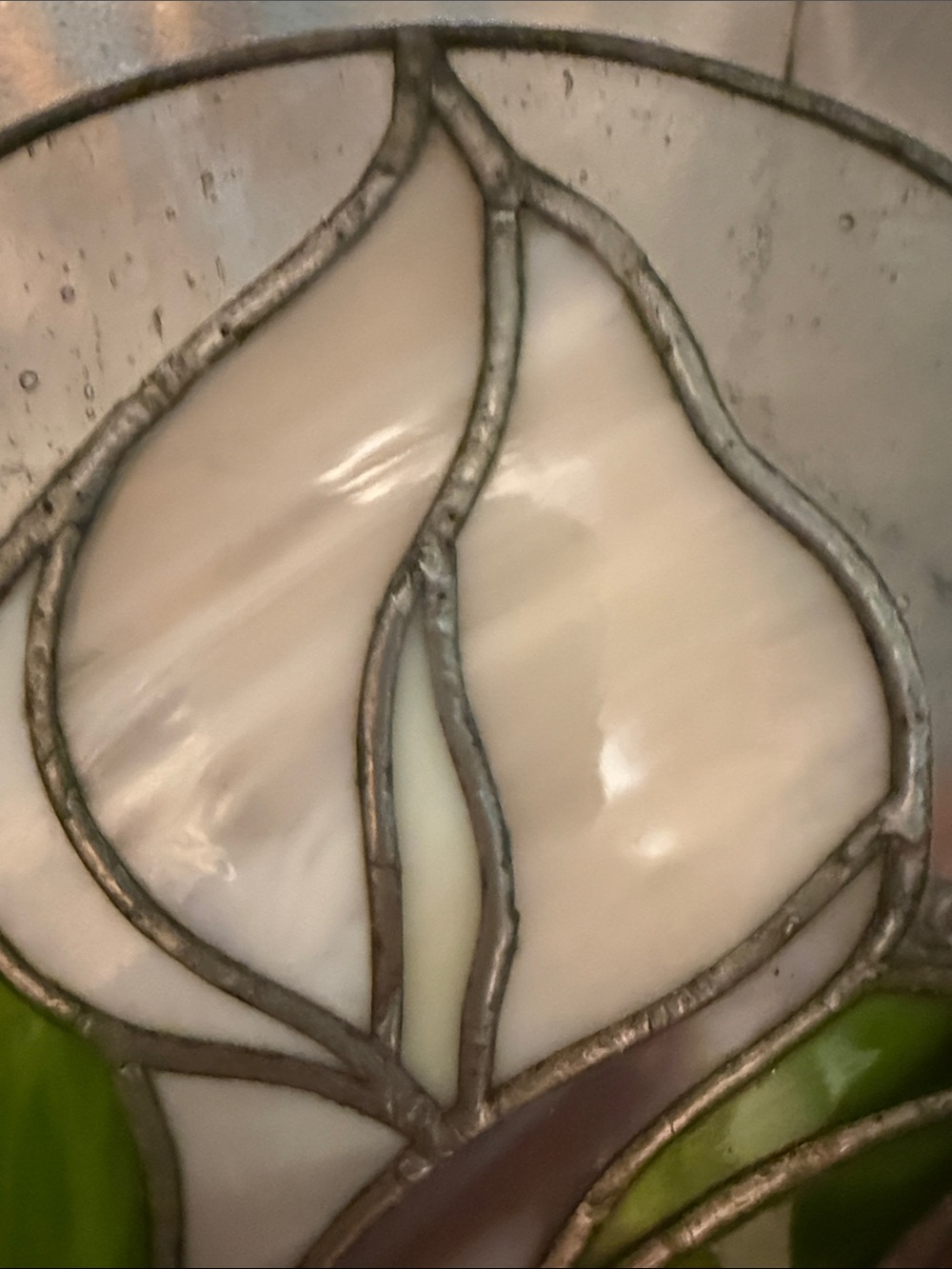 Hand made Cala Lily Stained glass - Picture 6 of 10